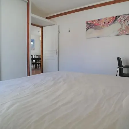 Comme A La Maison سينون