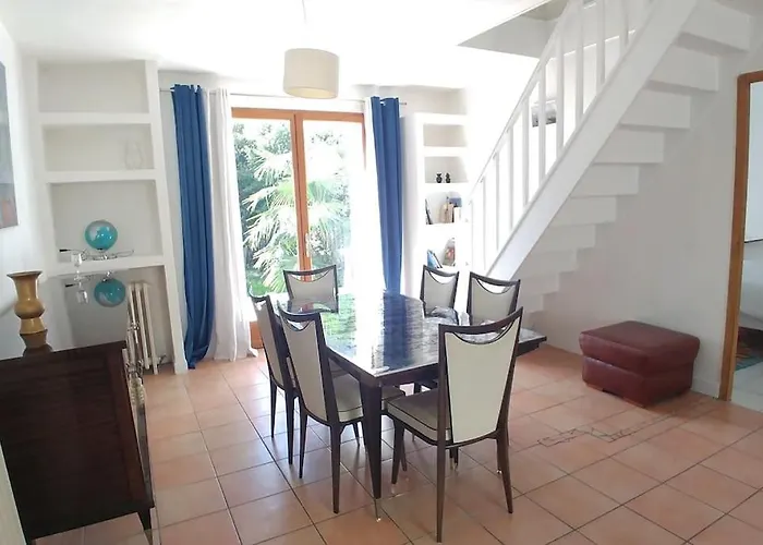 Prázdninový dům Comme A La Maison Cenon