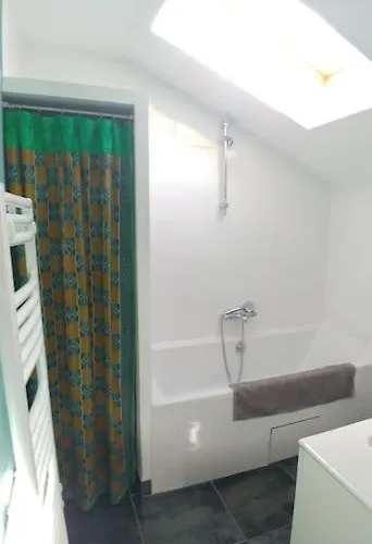 Comme A La Maison Cenon